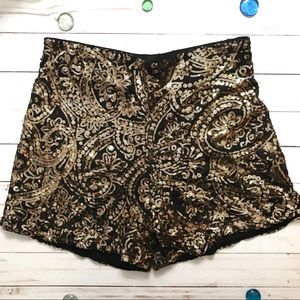 💰4/$25 bebe Black Dress Shorts w Gold Sequins